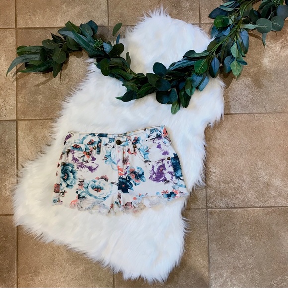 Free People Denim Shorts - Picture 1 of 4